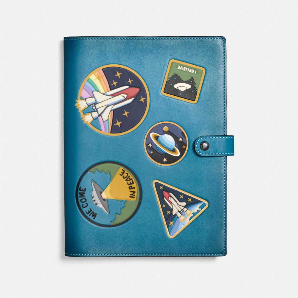 Carnet De Croquis Avec Space Multi