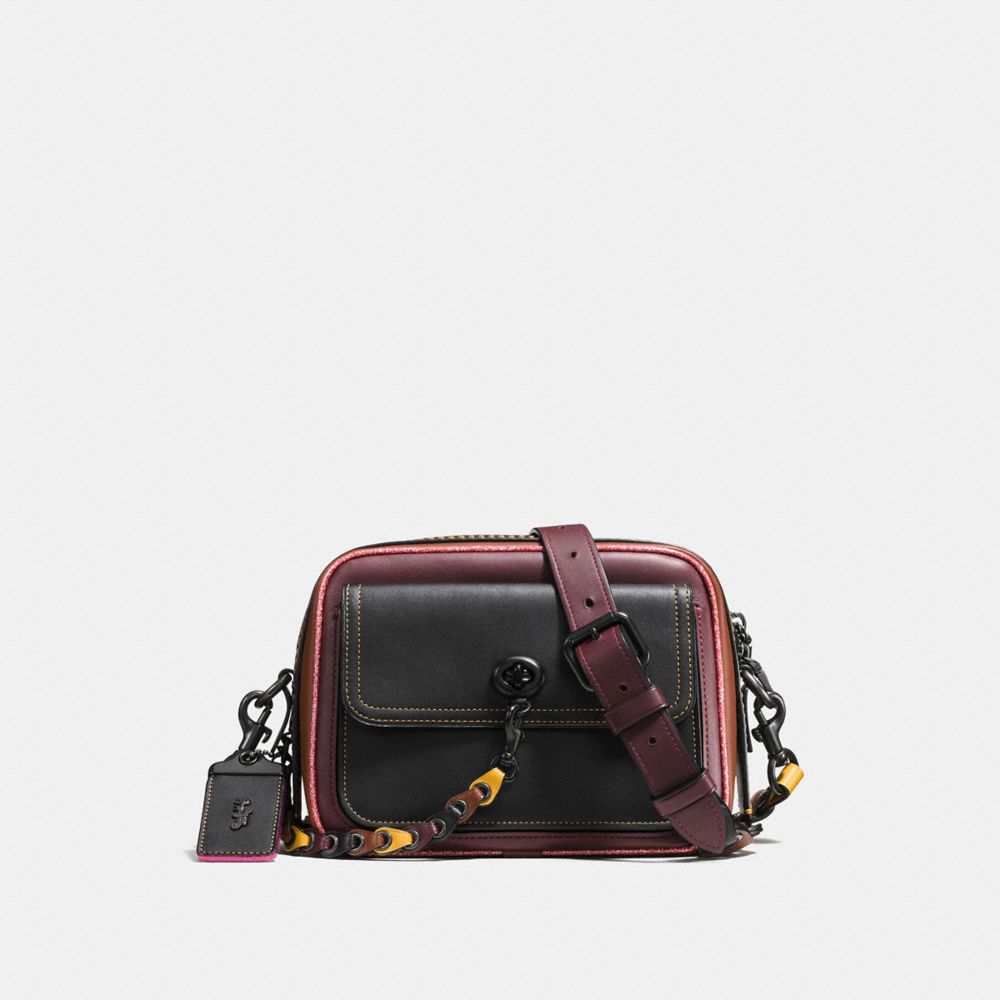Turnlock Dylan With Colorblock Coach Link Detail