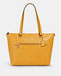 COACH®,GALLERY TOTE BAG IN SIGNATURE LEATHER,Leather,Large,Gold/Honey,Front View
