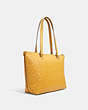 COACH®,GALLERY TOTE BAG IN SIGNATURE LEATHER,Leather,Large,Gold/Honey,Angle View