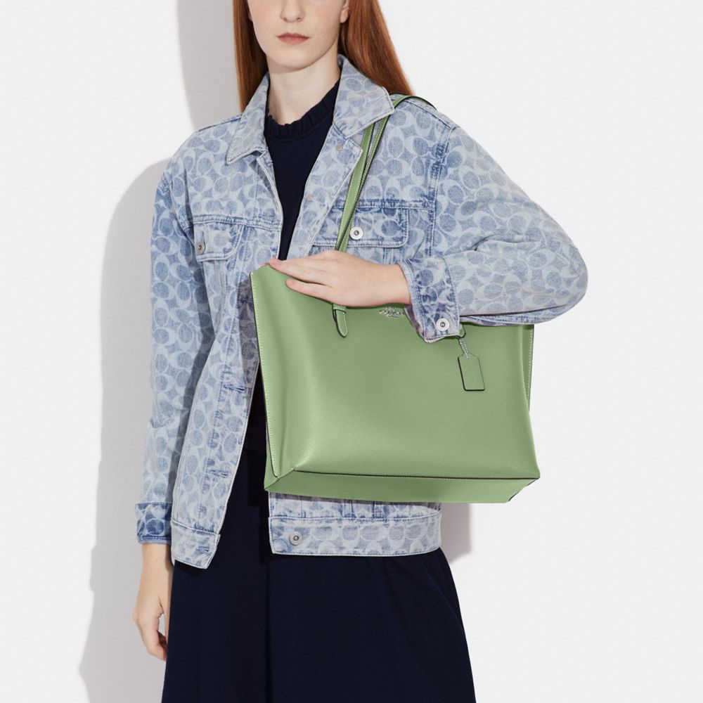 Kate spade molly tote green hot sale