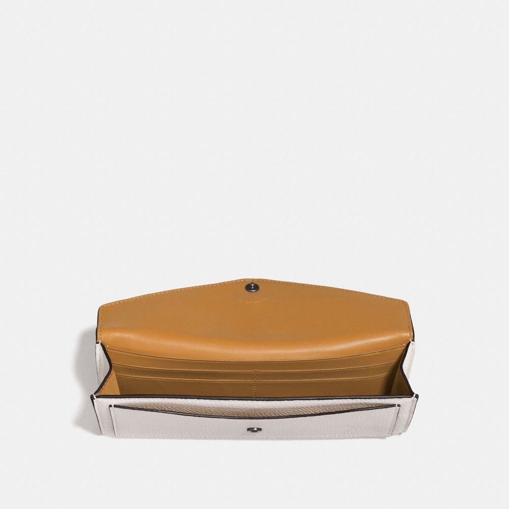 Soft Wallet With Prairie Rivets Detail