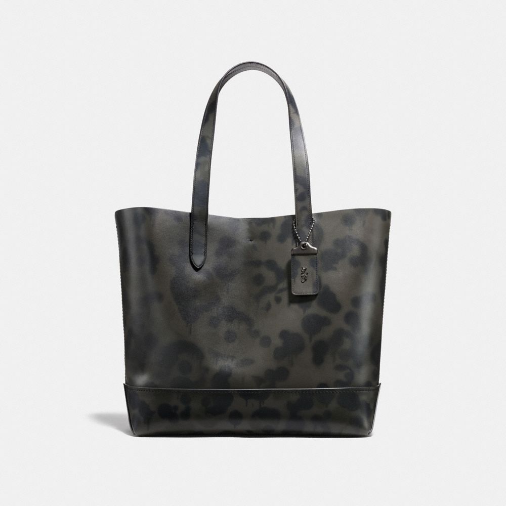 Gotham Tote With Camo Print
