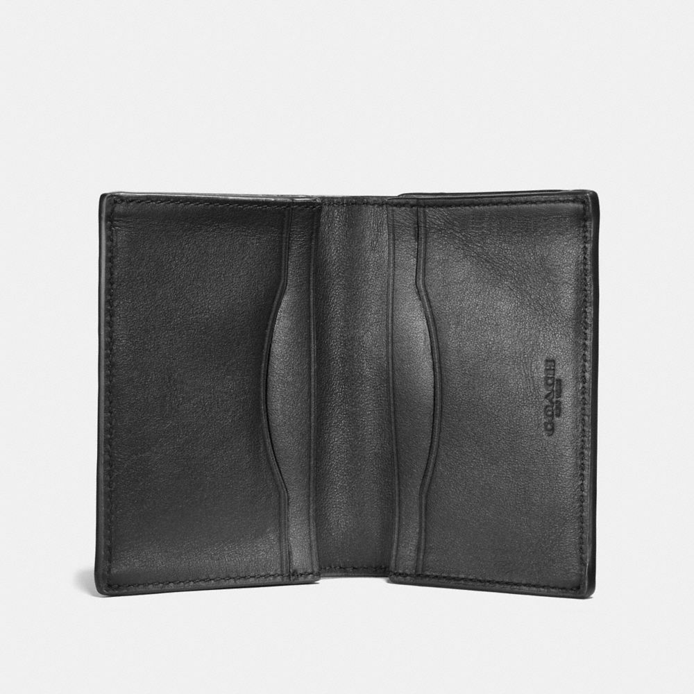 Negro,Vista interior, vista superior