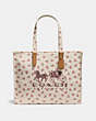 Horse And Carriage Tote 42
