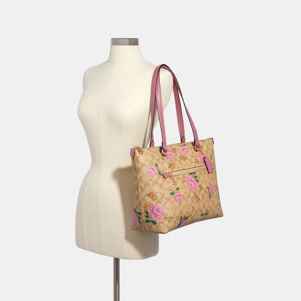 Reversible city tote in signature discount canvas with prairie rose print