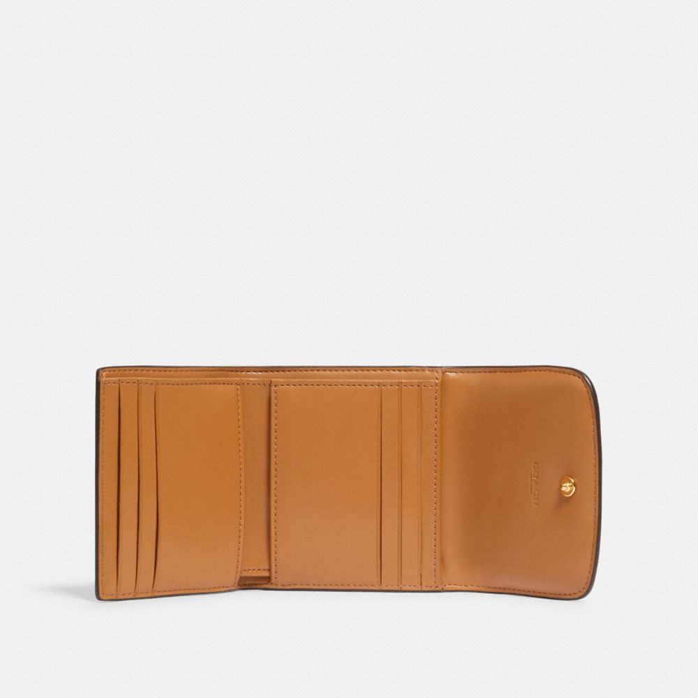 Small Wallet With Linear Quilting