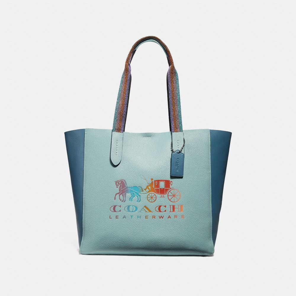 Grove Tote With Horse And Carriage