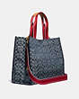 Tote 40 In Signature Chambray