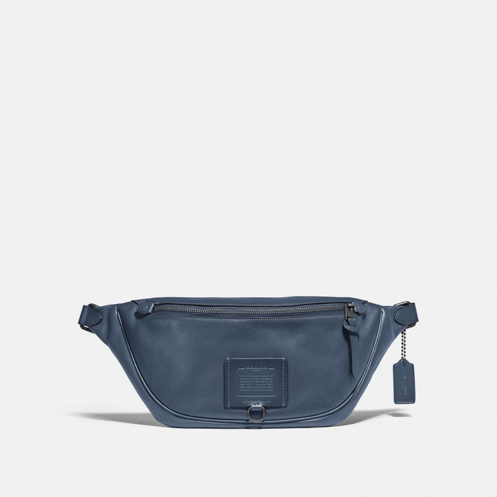 COACH®,SAC CEINTURE RIVINGTON,Cuir,Denim/Cuivre Noir,Front View