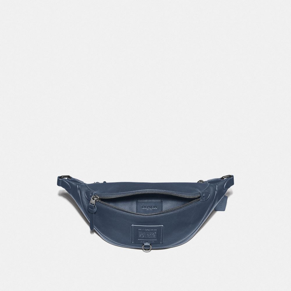 COACH®,SAC CEINTURE RIVINGTON,Cuir,Denim/Cuivre Noir,Inside View,Top View