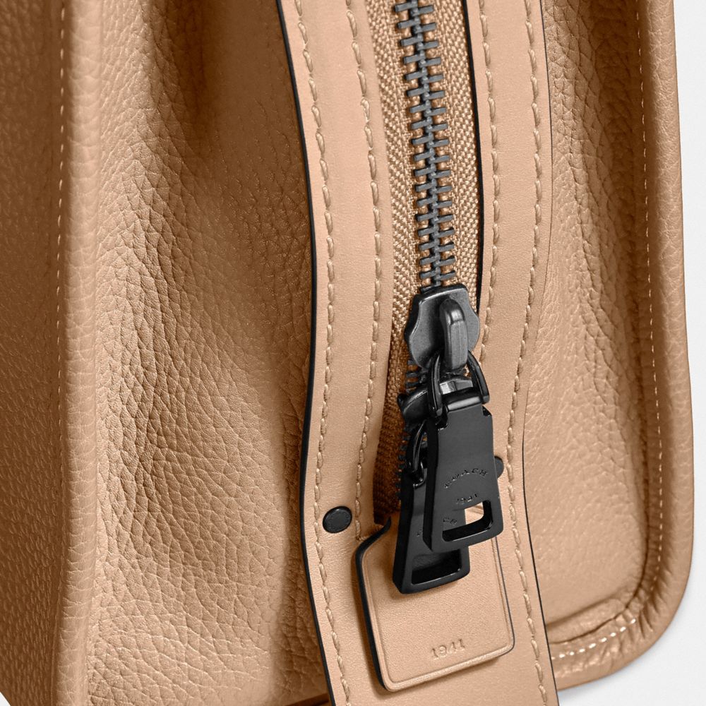 rogue.mavericks: Coach Handbag & Accessories Stylist (@rogue