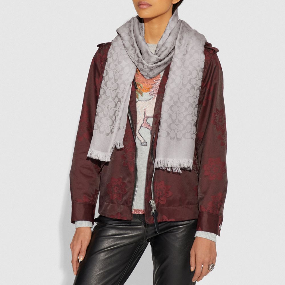COACH®,ÉTOLE SIGNATURE,mélange de coton et soie,GRIS,Angle View