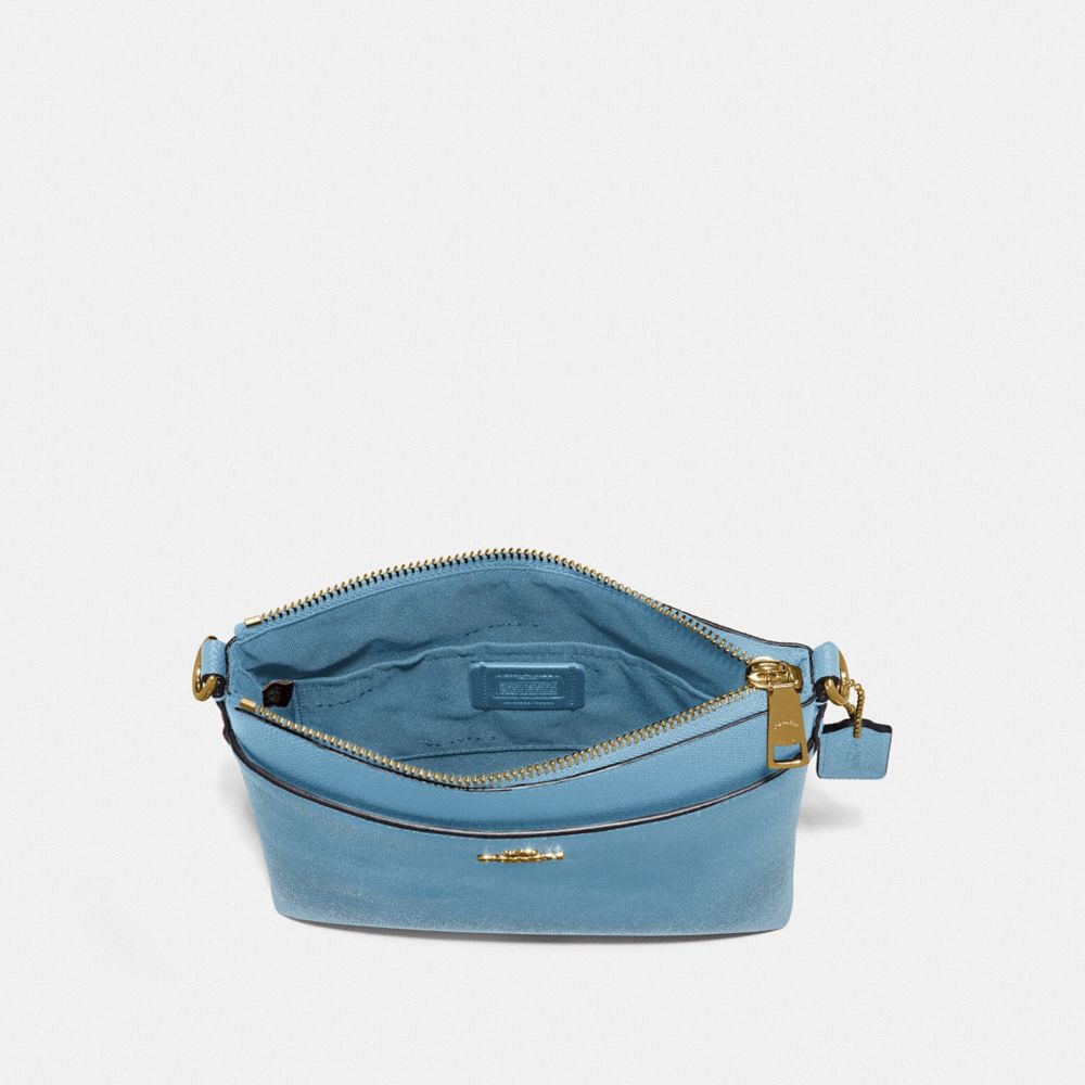 COACH®,SAC MESSENGER À BANDOULIÈRE KITT,Cuir Cross-grain,Laiton/Bleu pacifique,Inside View,Top View