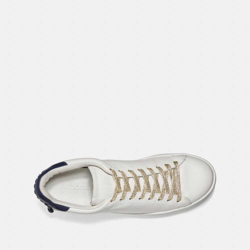 Champán,Vista en ángulo