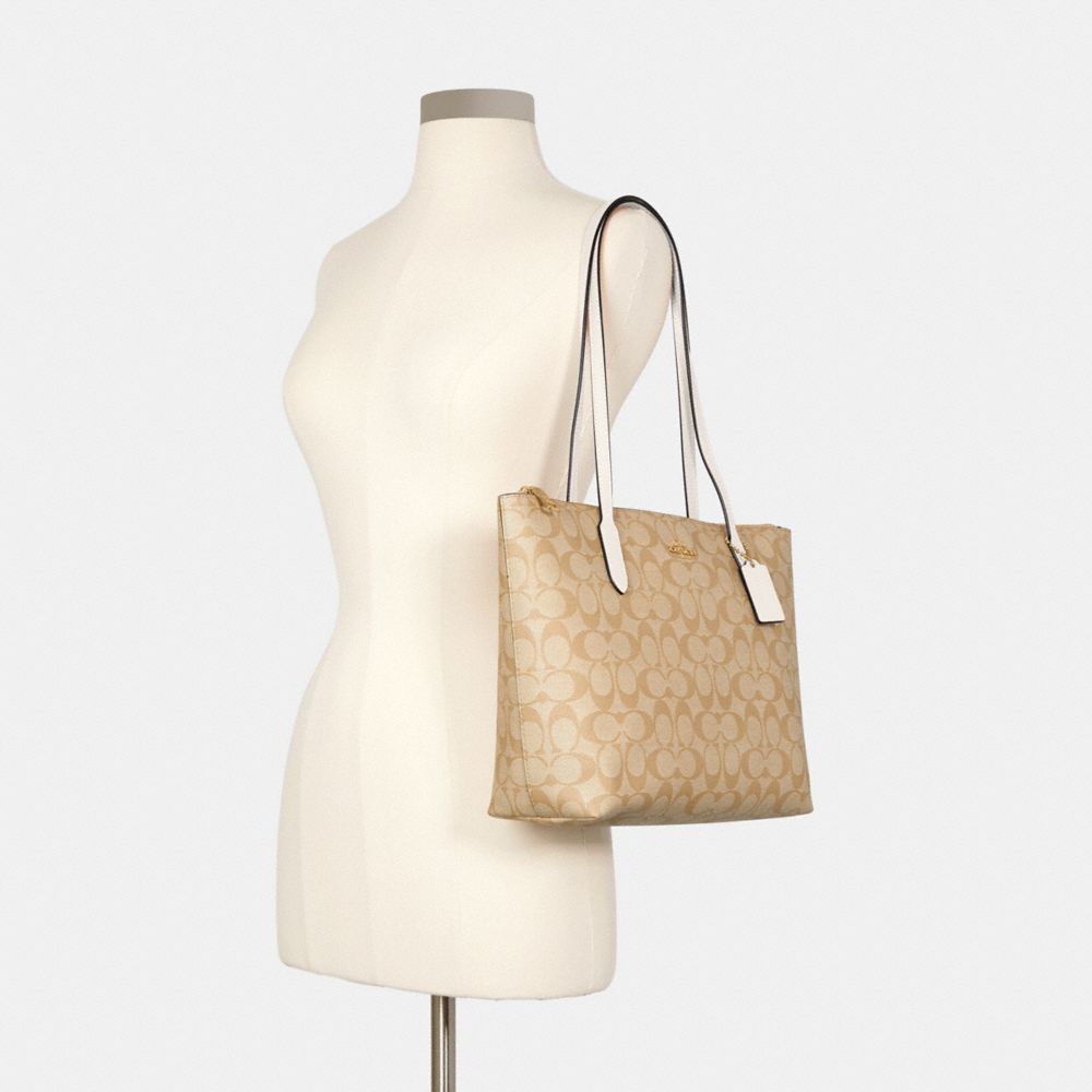 Sale - Women's Coach Handbags / Purses ideas: up to −68%