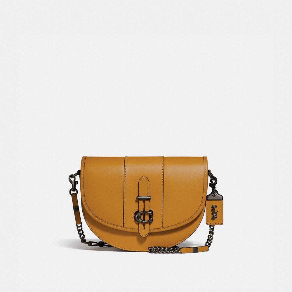 COACH Saddle Bag 23 In Glovetanned Leather in Yellow