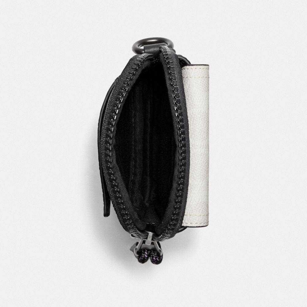 COACH®,POCHETTE CONVERTIBLE PACER EN TOILE COLORBLOCK SIGNATURE,Toile enduite emblématique/Cuir lisse,Charbon de bois/Kaki/Craie,Inside View,Top View