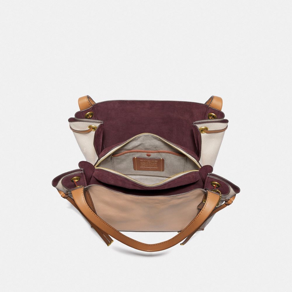 COACH®,HARMONY HOBO EN COLORBLOCK,Cuir,Laiton/Hêtre,Inside View,Top View