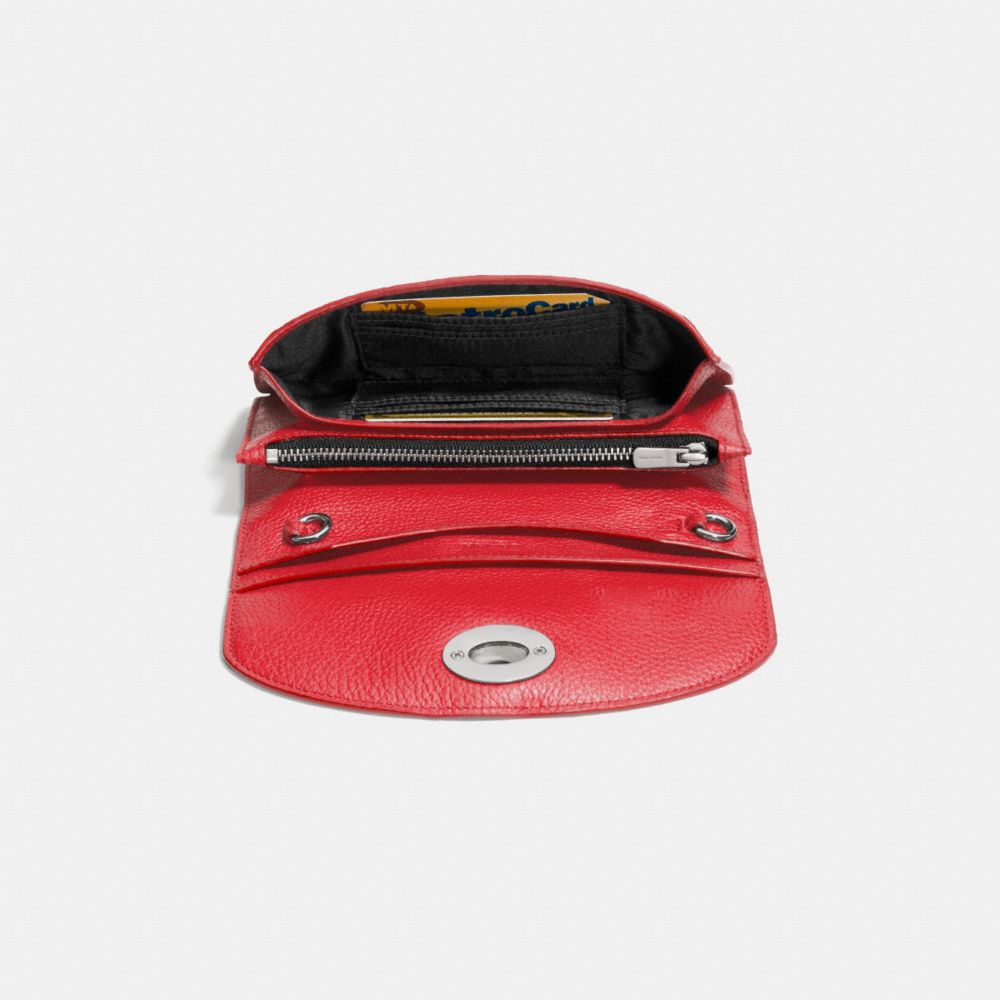 Clutch Chain Wallet In Pebble Leather