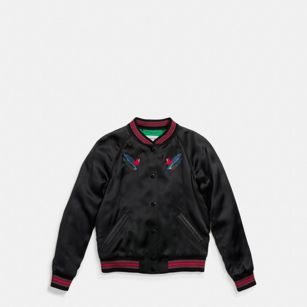 COACH®,VESTE SOUVENIR UNIVERSITAIRE AVEC MOTIF SKY,Matériau mixte,Noir,Scale View