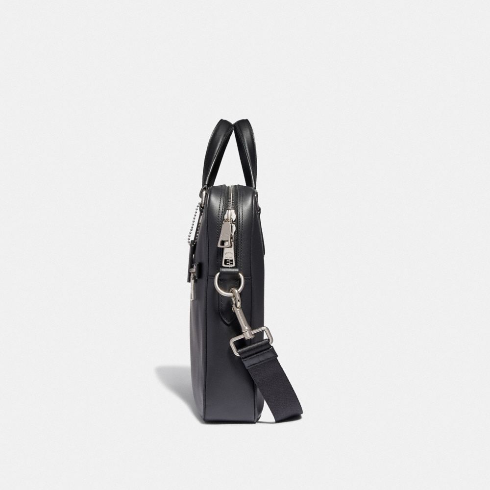 COACH®,SERVIETTE KENNEDY 40,Cuir,Argenté/Noir,Angle View