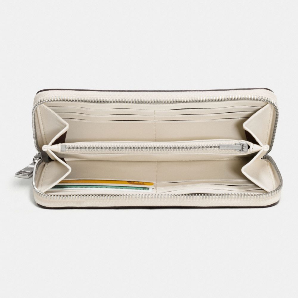 Accordion Zip Wallet In Polished Pebble Leather With Ombre Rivets
