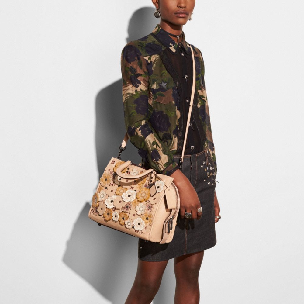 Rogue Bag With Tea Rose