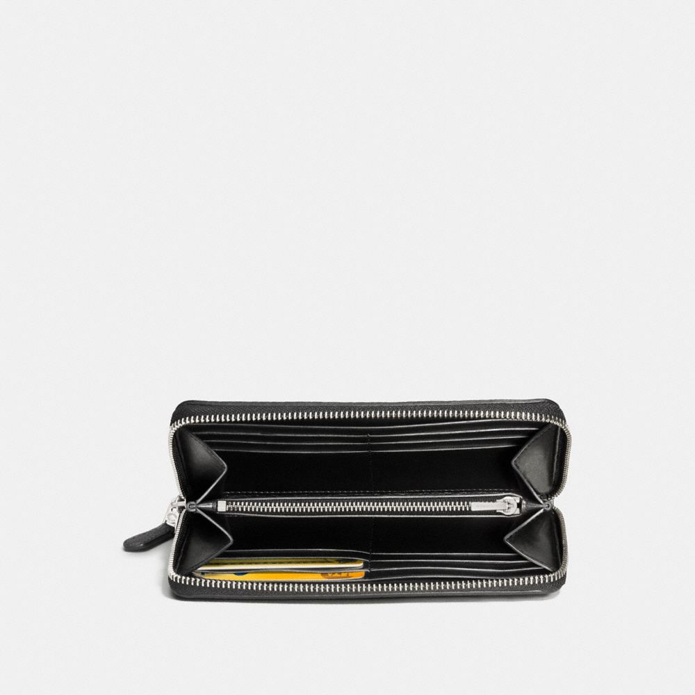 ★NlCK&NlCOLE★ CRYSTAL ACCORDION WALLET_ETOFFE COACH® | Accordion Zip Wallet Star Rivets