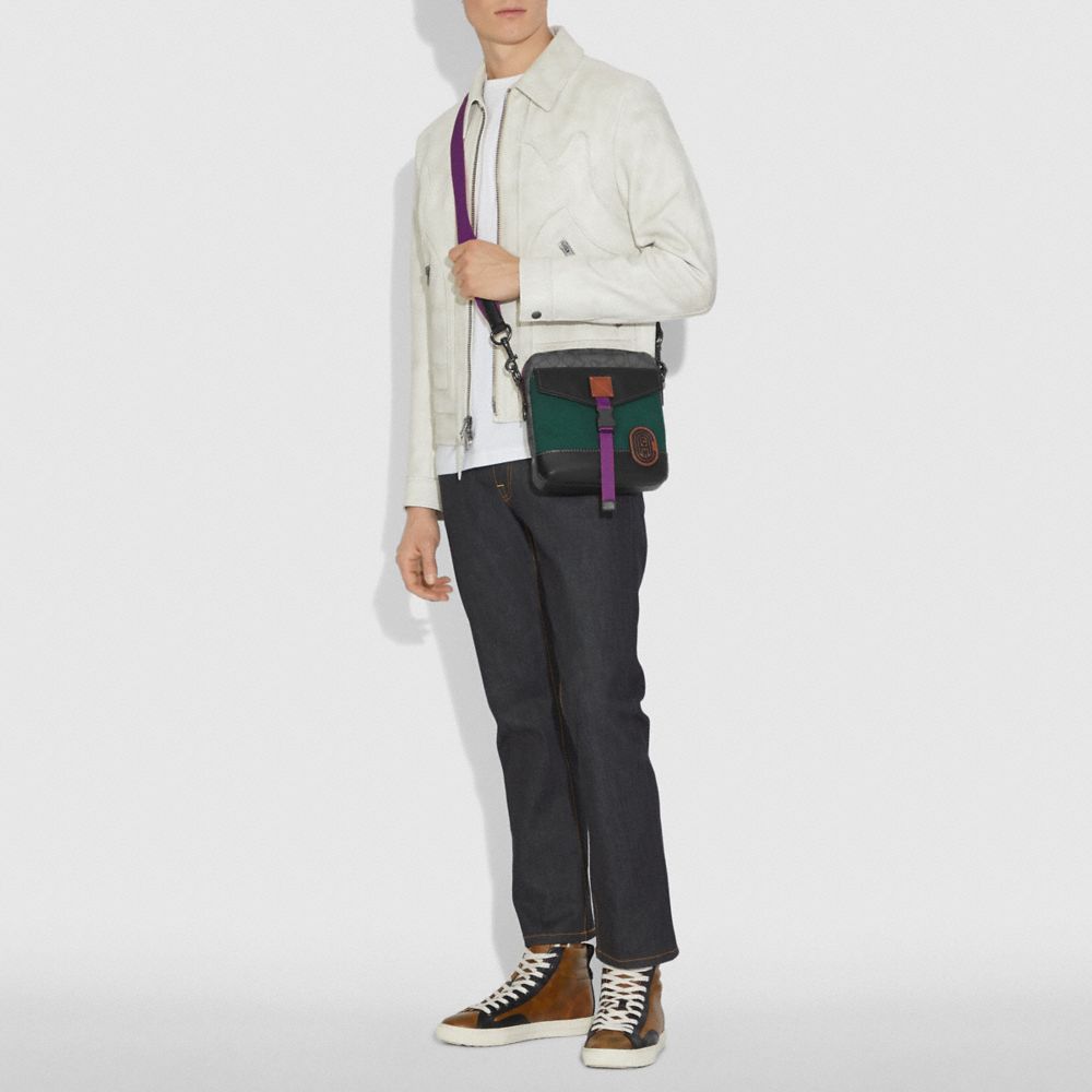 Crossbody In Signature Canvas With Coach Patch