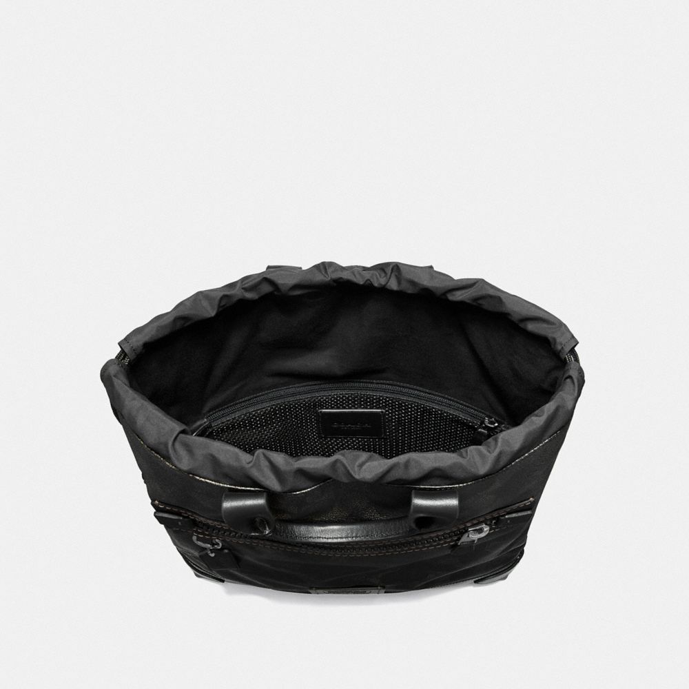 Sac à dos Academy avec cordon de serrage en toile emblématique à imprimé camouflage