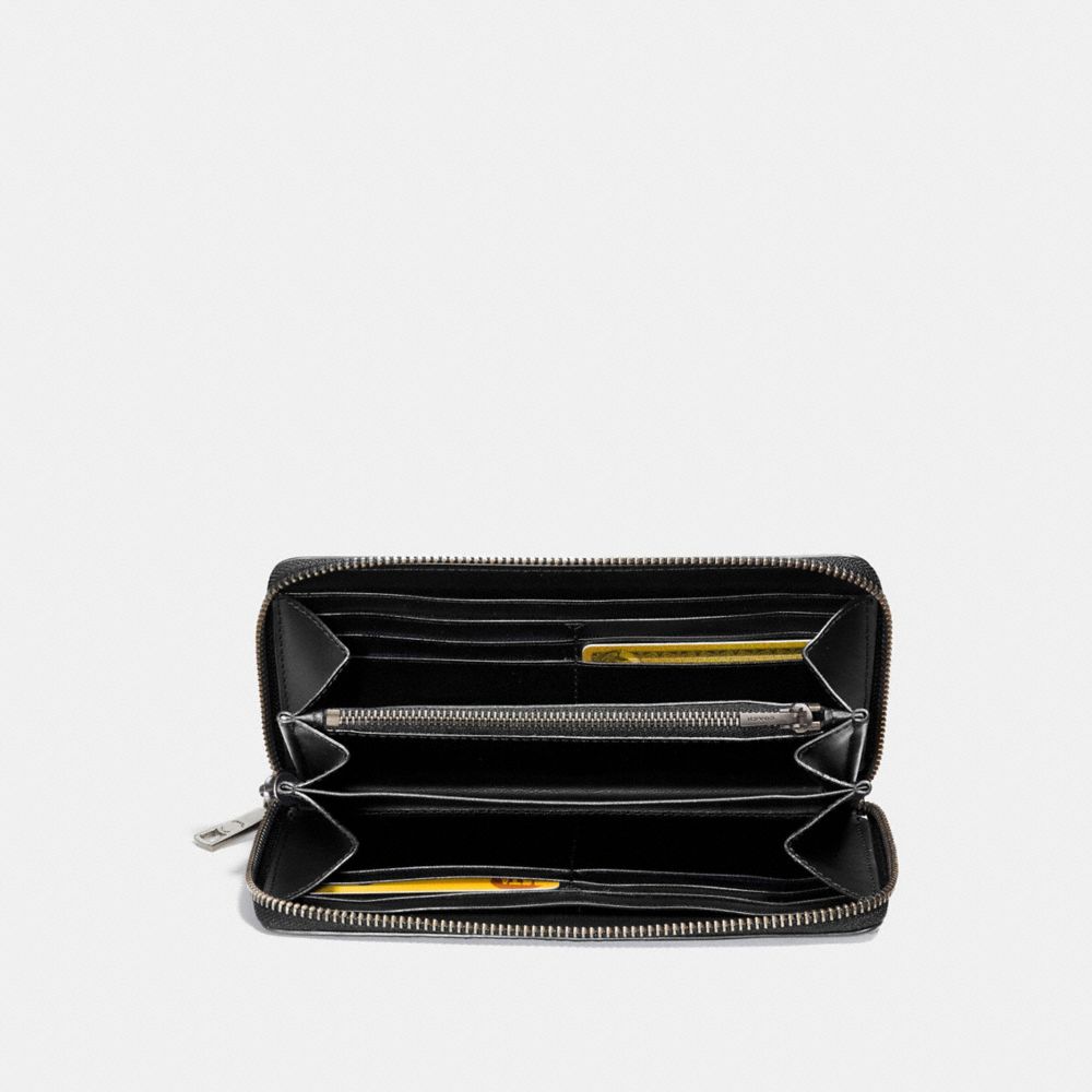 Accordion Wallet With Camo Print