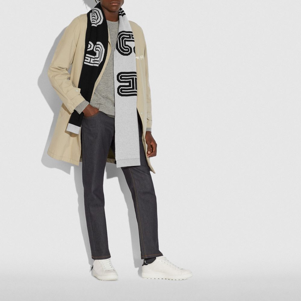 Retro Coach Print Knit Scarf