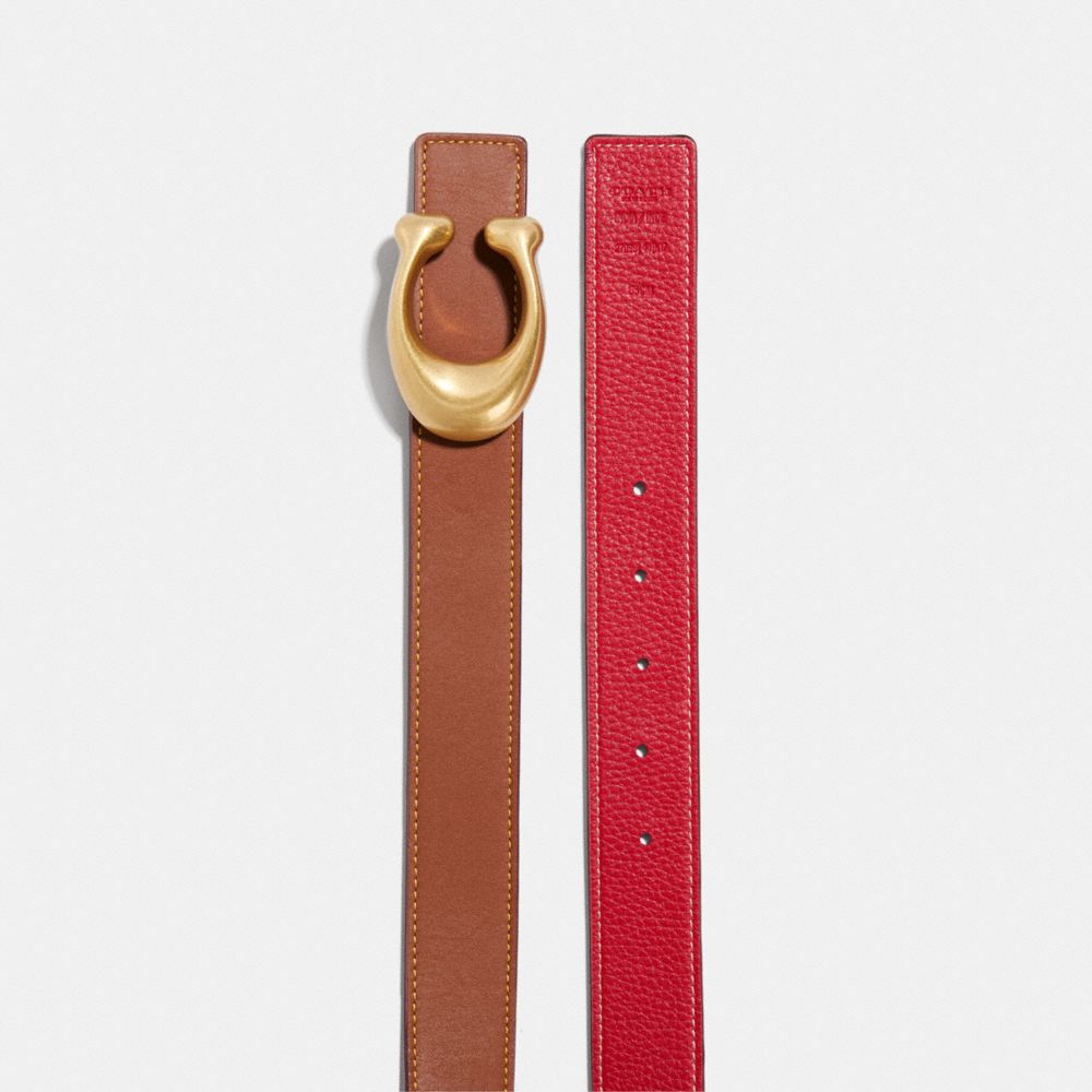 COACH®,C HARDWARE REVERSIBLE BELT, 32MM,Leather,Brass/Red/1941 Saddle,Angle View