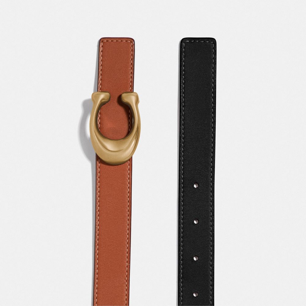 COACH®,C HARDWARE REVERSIBLE BELT, 25MM,Smooth Leather,Brass/Black/1941 Saddle,Angle View
