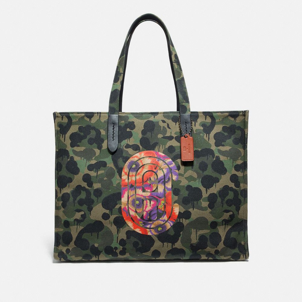 Cabas 42 à Imprimé Camouflage Et Patch Kaffe Fassett Coach