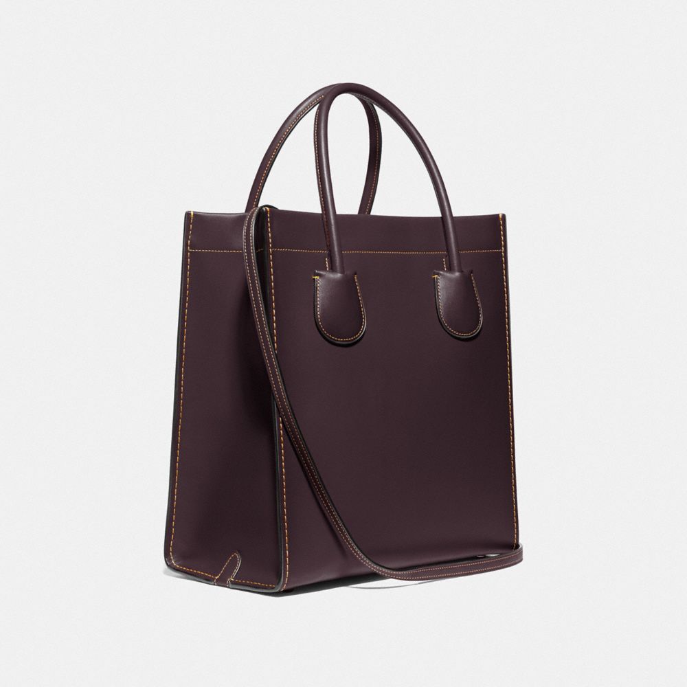 COACH®,Cashin Carry Tote,,Angle View