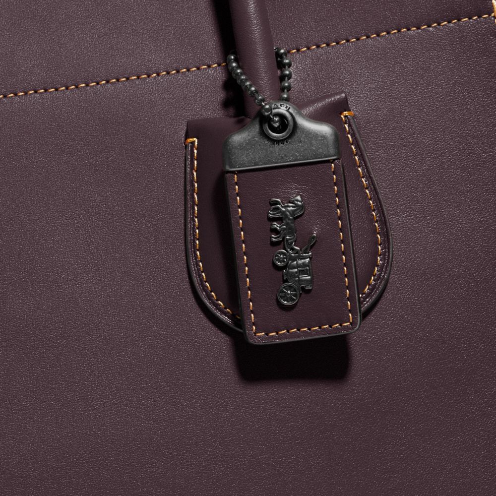 COACH®,Cashin Carry Tote,,Closer View