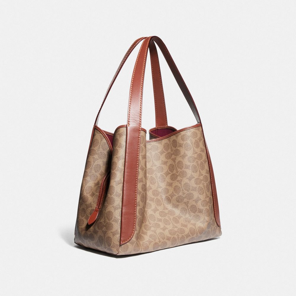 Coach by Mom - 💢Hadley Hobo 21 In Signature Canvas Style