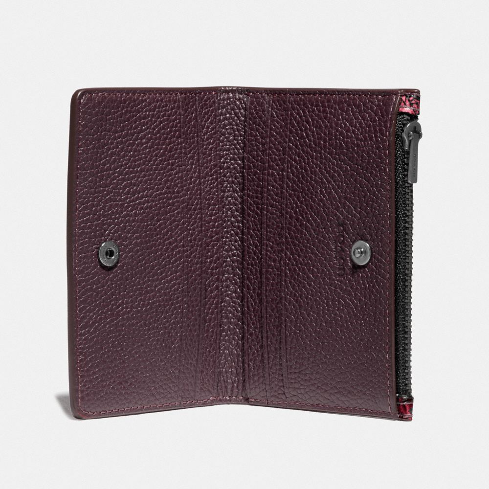 Bifold Zip Card Case With Horse And Carriage Print