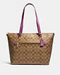 COACH®,GALLERY TOTE BAG IN SIGNATURE CANVAS,Leather,Large,Gold/Khaki/Lilac Berry,Front View