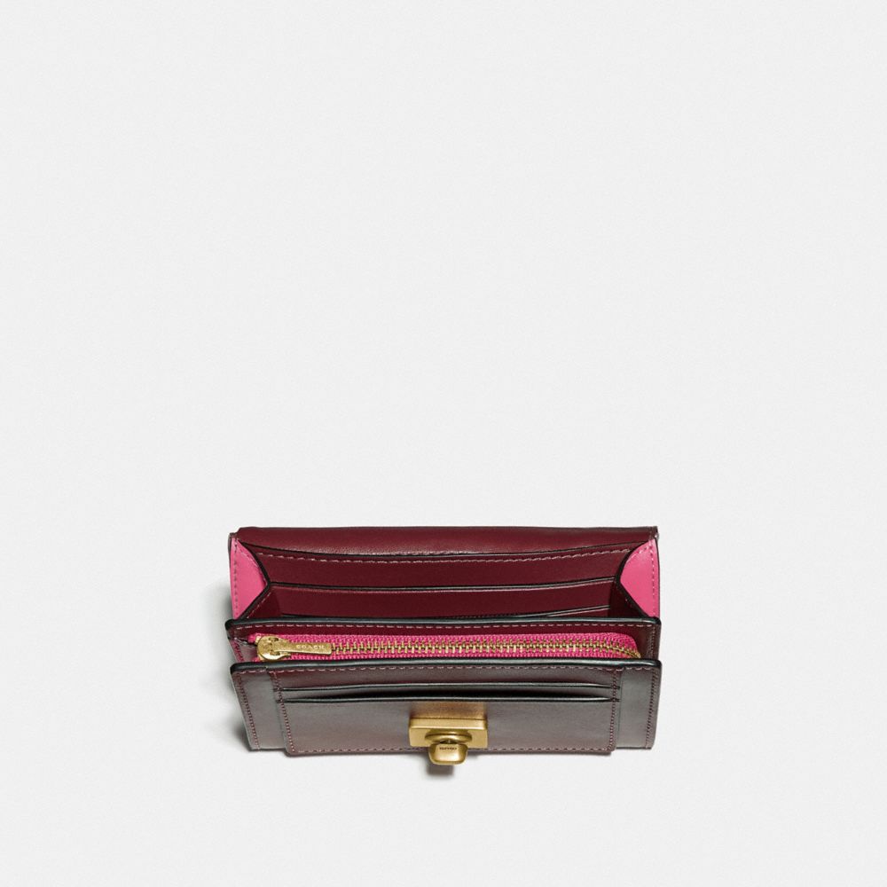 Hutton best sale wallet coach