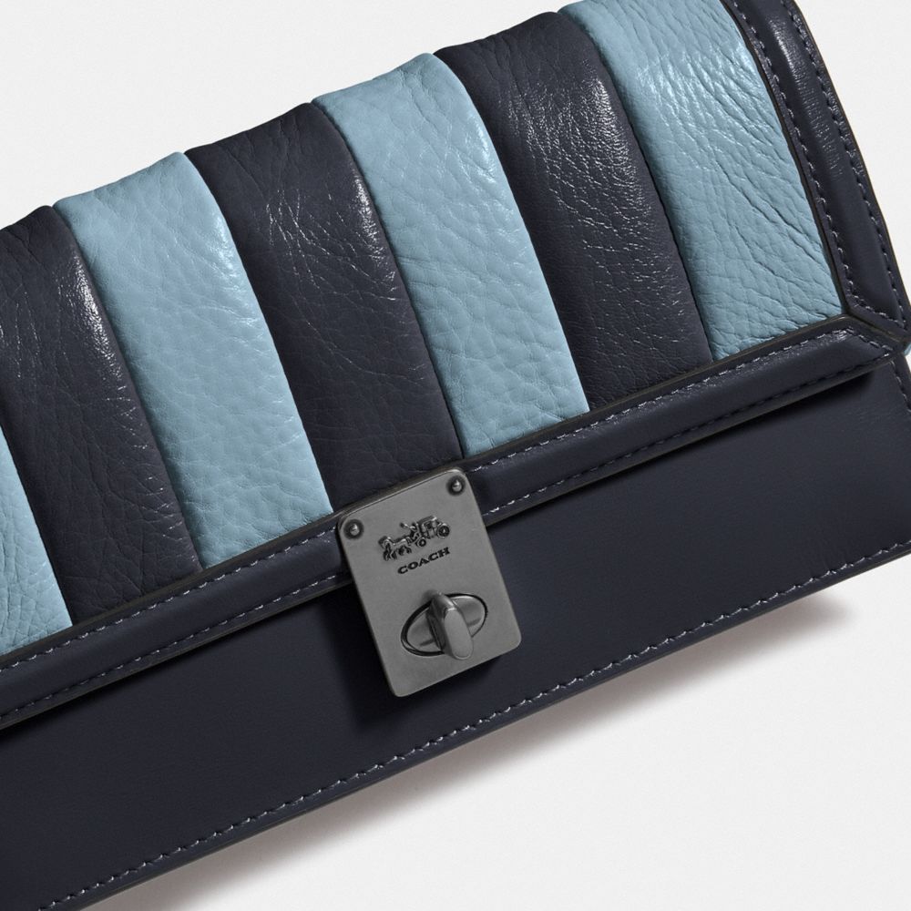 Pochette Hutton avec matelassage color block