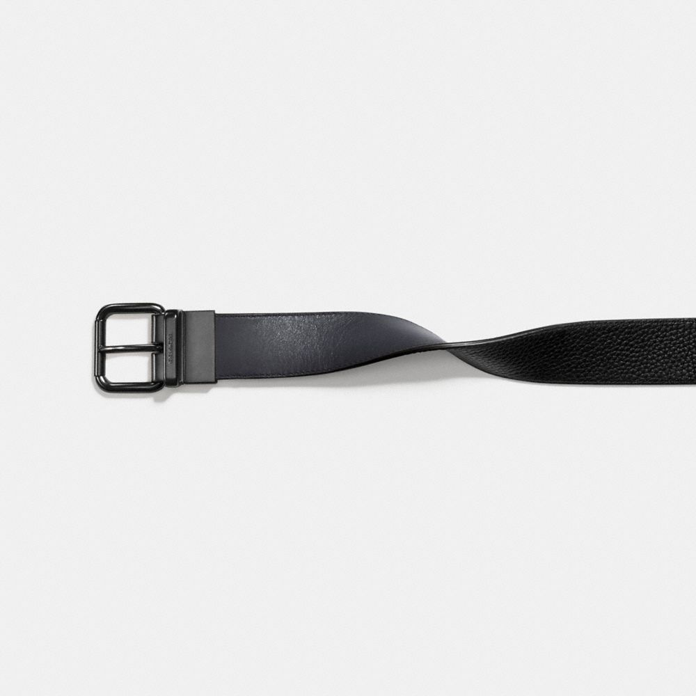 COACH®,HARNESS BUCKLE CUT-TO-SIZE REVERSIBLE BELT, 38MM,Graphite/Black,Angle View