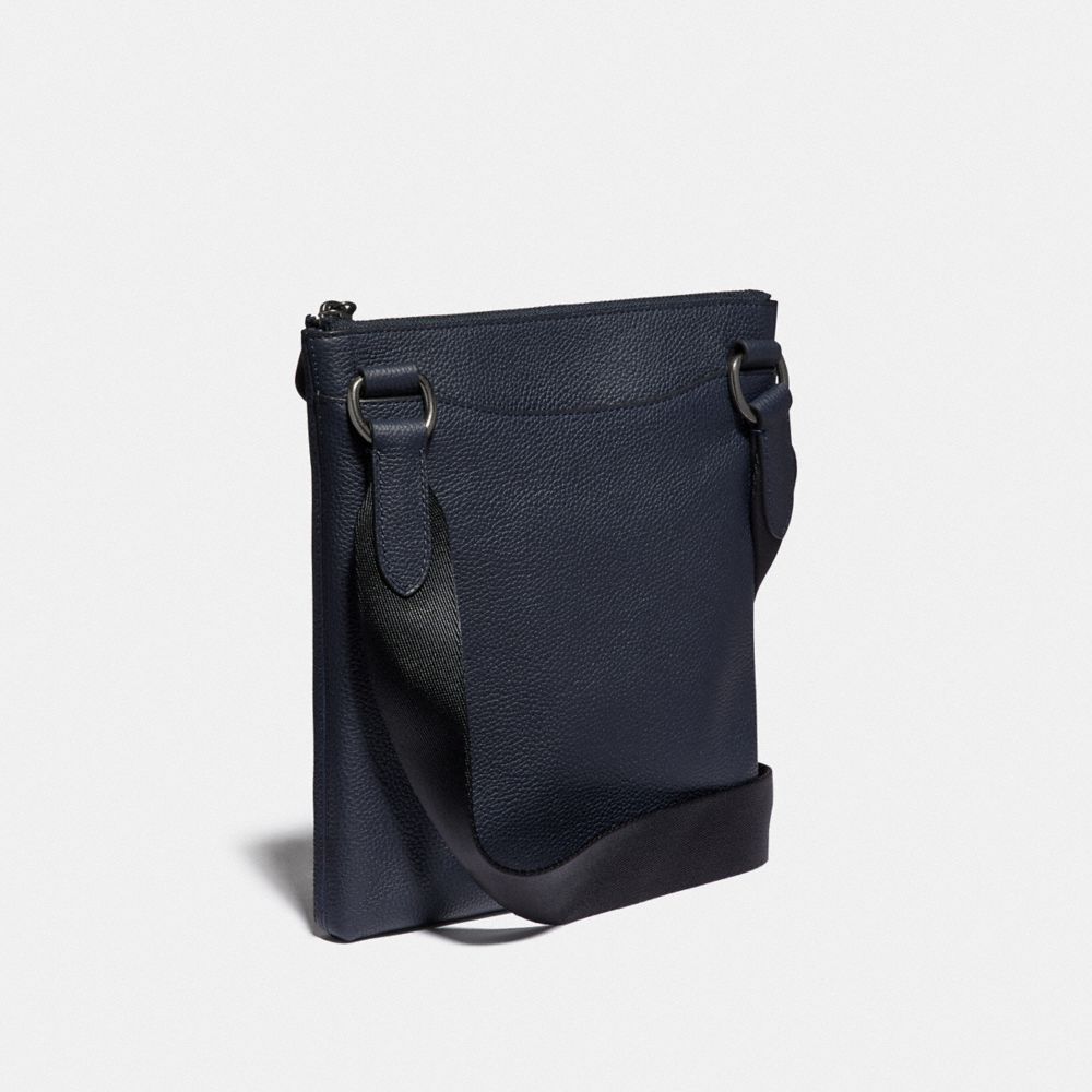 Metropolitan slim messenger 2025 in signature canvas