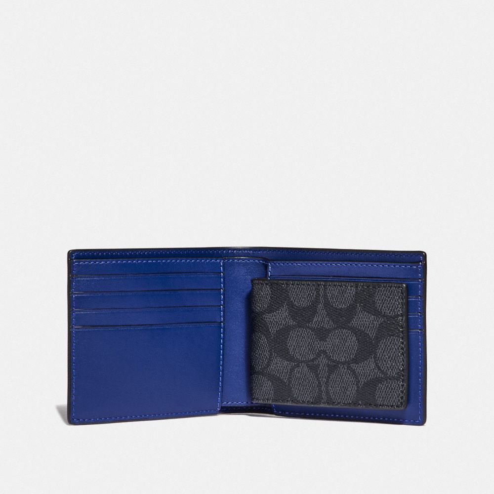 シンプルで大人っぽい【COACH】wallet Amazon.com: Coach 3-in-1 in Signature, Charcoal/Black, One