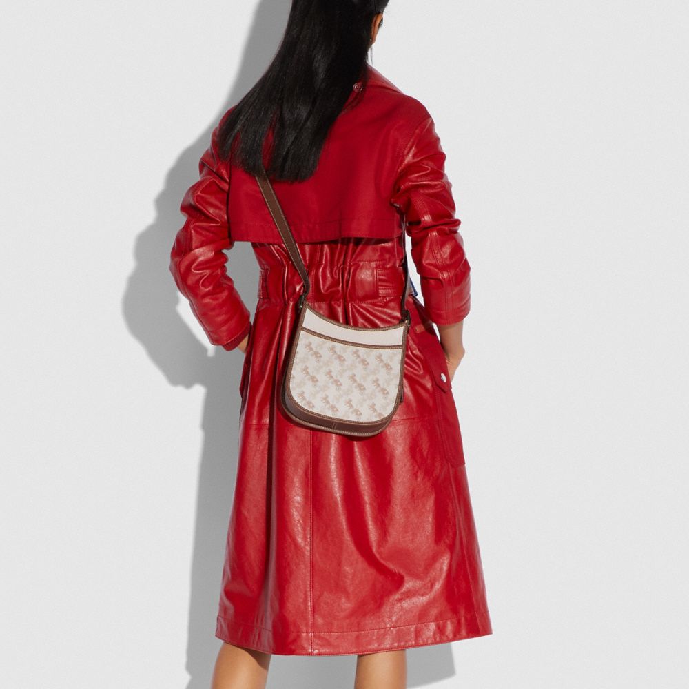 Emery Crossbody 21 With Horse And Carriage Print