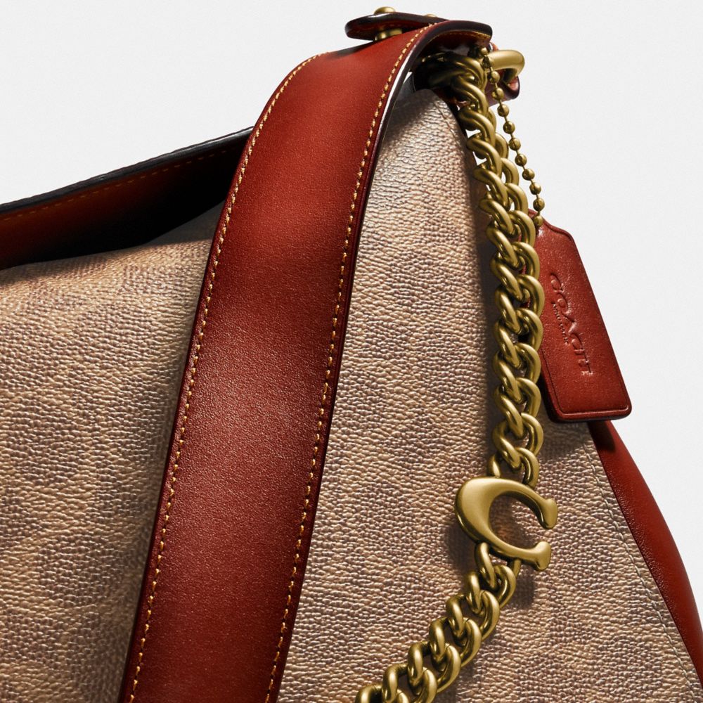 Signature Chain Hobo In Signature Canvas