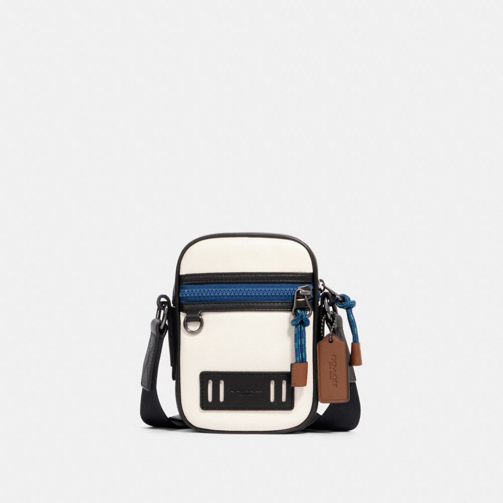 Coach store terrain crossbody