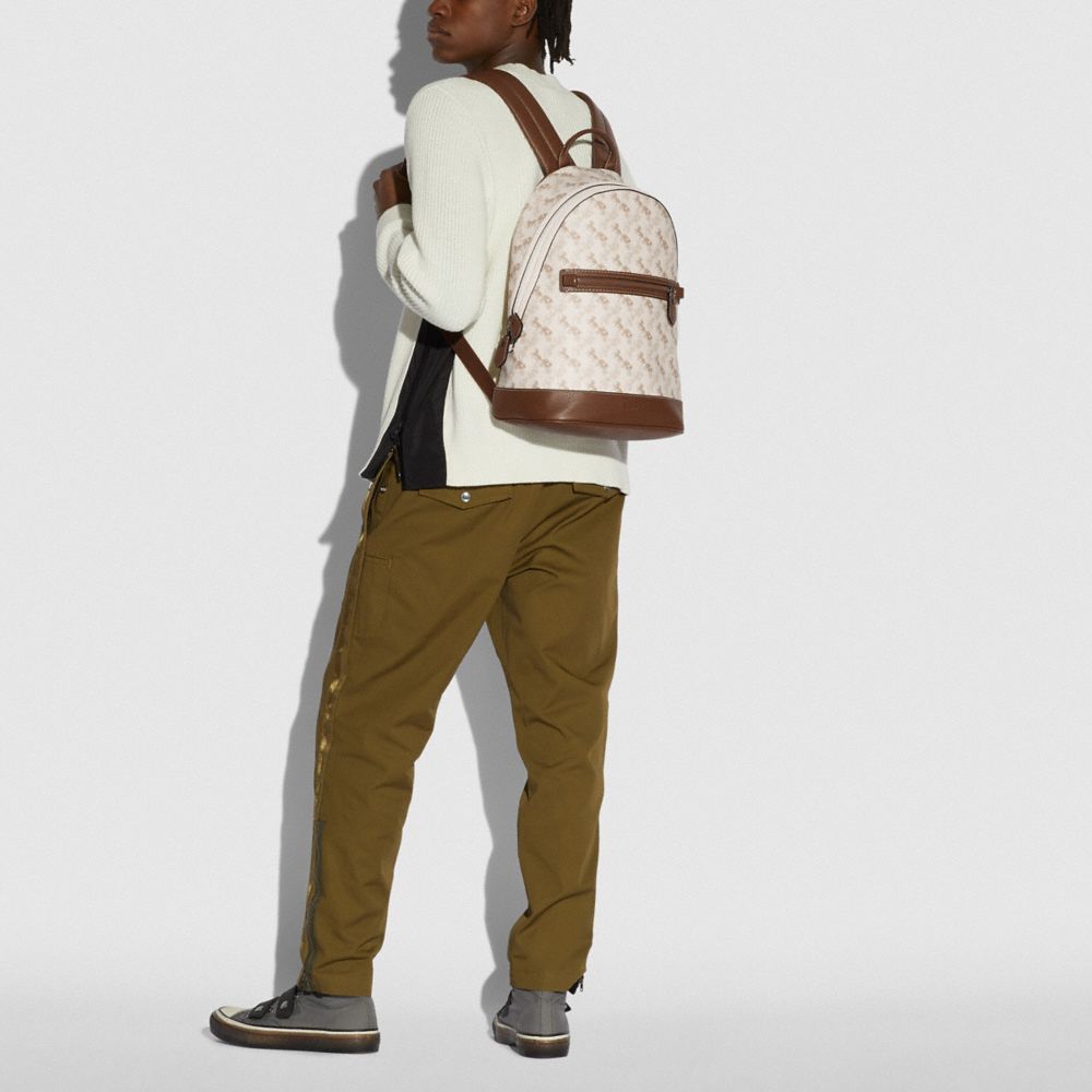 Barrow backpack with discount horse and carriage print